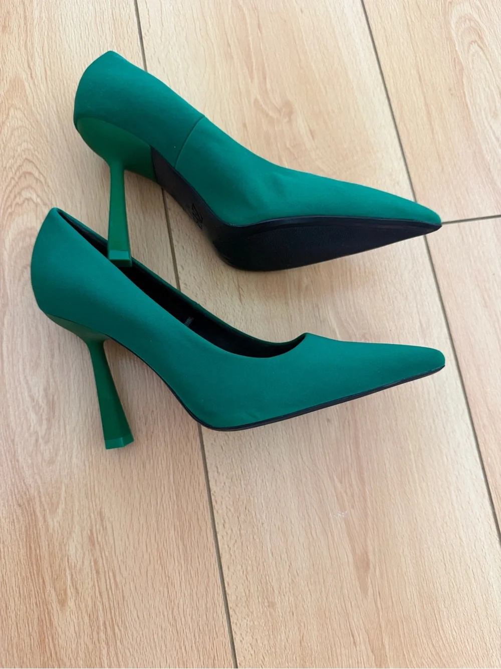 Zara Green  Women's Pumps